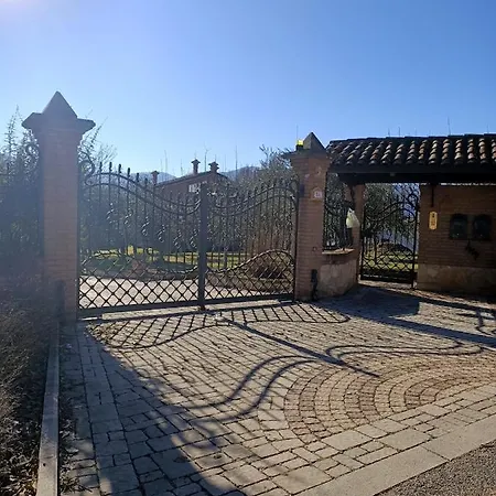 度假居 Rossomattone 苏尔莫纳